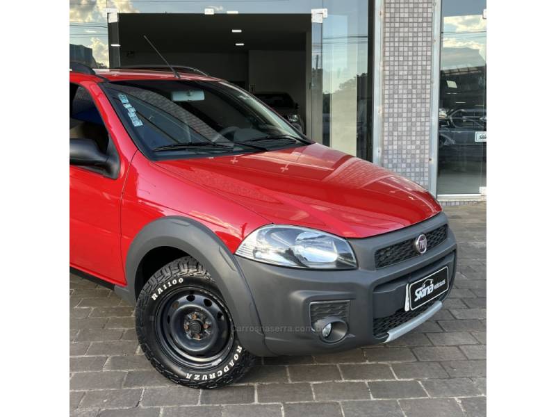FIAT - STRADA - 2016/2016 - Vermelha - R$ 63.000,00