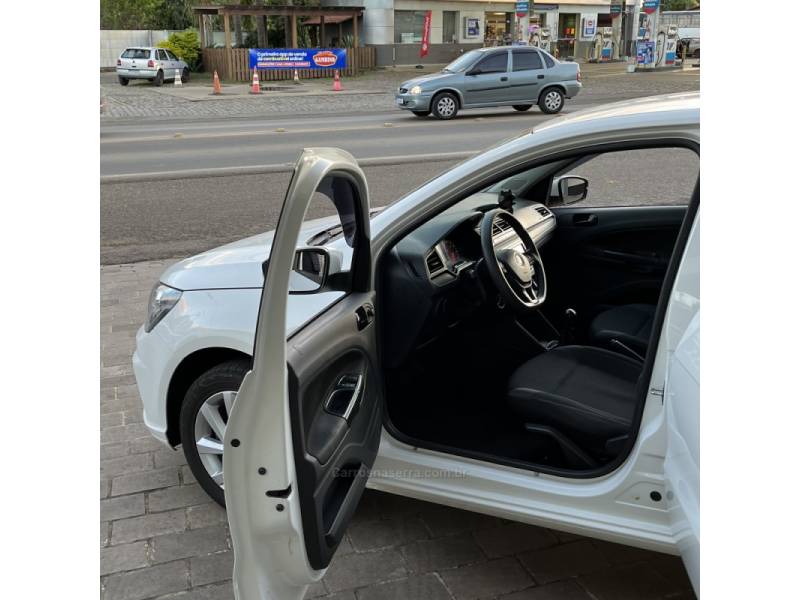 VOLKSWAGEN - VOYAGE - 2021/2021 - Branca - R$ 55.700,00