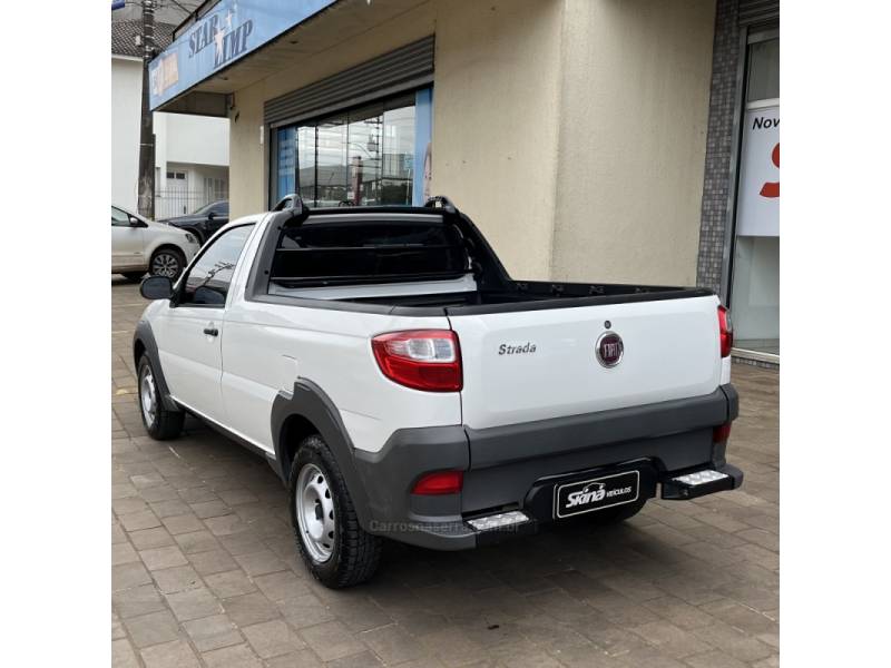 FIAT - STRADA - 2017/2017 - Branca - R$ 63.000,00