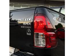 TOYOTA - HILUX - 2020/2020 - Preta - Sob Consulta