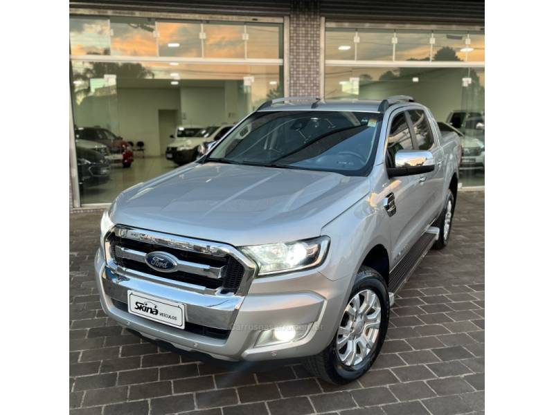 FORD - RANGER - 2017/2017 - Prata - R$ 139.900,00