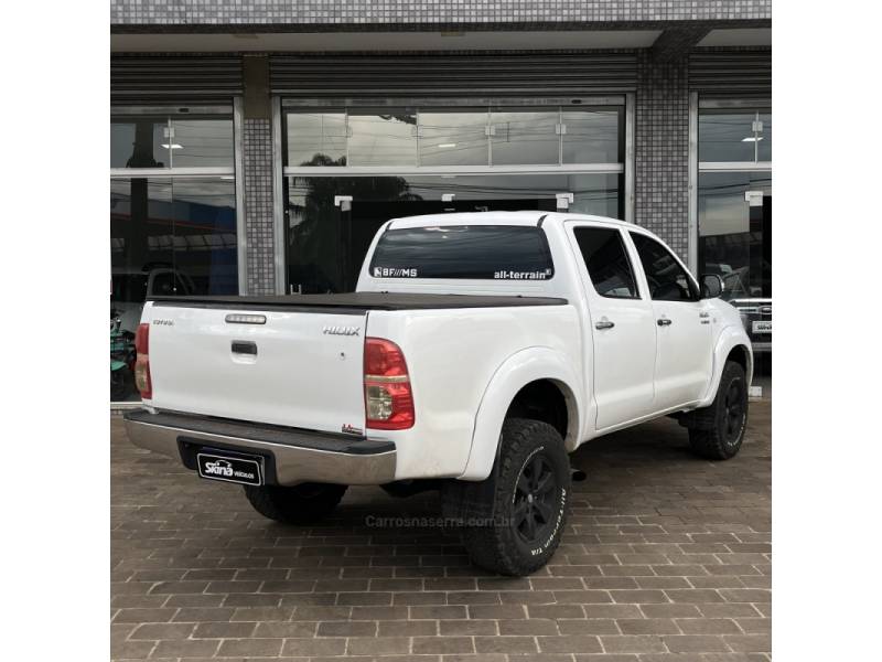 TOYOTA - HILUX - 2013/2013 - Branca - Sob Consulta