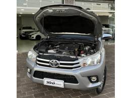 TOYOTA - HILUX - 2018/2018 - Prata - R$ 178.000,00