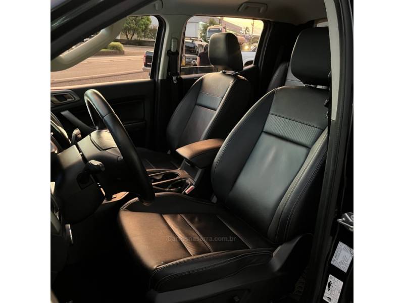 FORD - RANGER - 2023/2023 - Preta - Sob Consulta