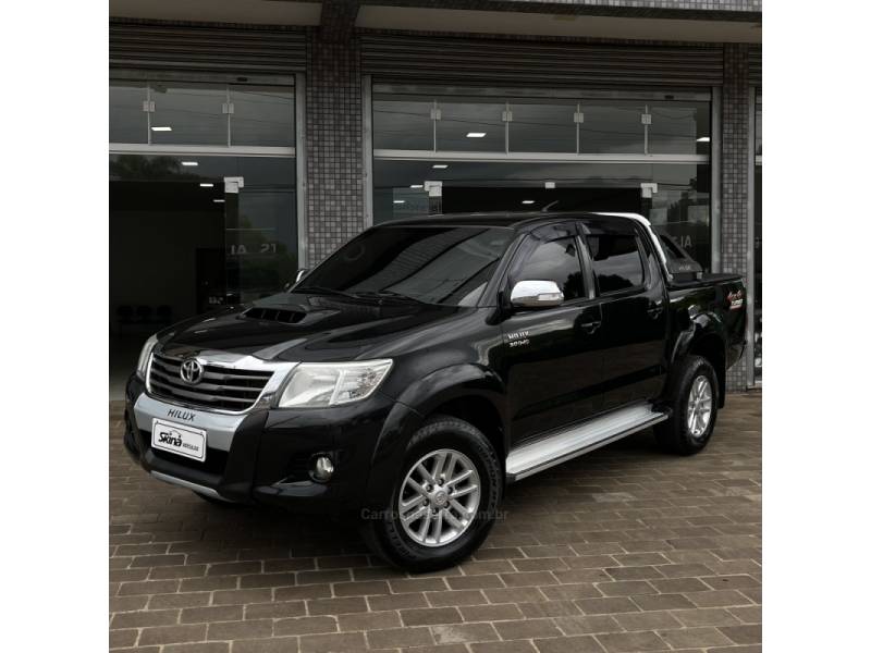 TOYOTA - HILUX - 2014/2014 - Preta - R$ 149.000,00