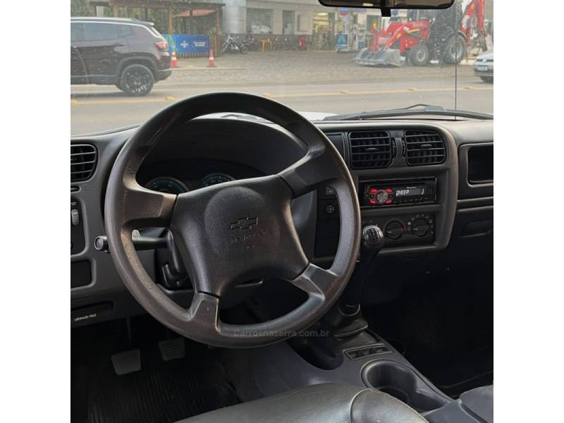 CHEVROLET - S10 - 2011/2011 - Prata - R$ 79.000,00