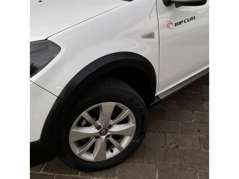 RENAULT - SANDERO - 2014/2014 - Branca - R$ 38.800,00