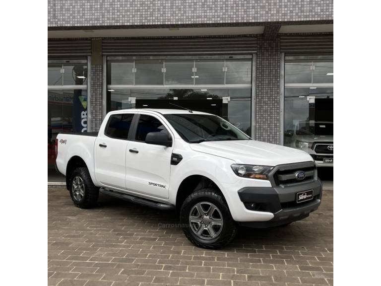 FORD - RANGER - 2018/2018 - Branca - R$ 125.000,00