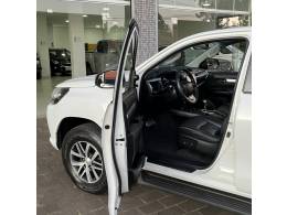 TOYOTA - HILUX - 2018/2018 - Branca - R$ 178.000,00