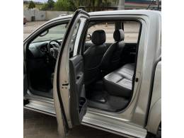 TOYOTA - HILUX - 2012/2012 - Prata - R$ 129.000,00