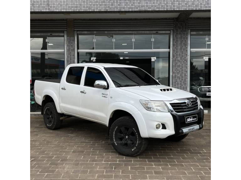 TOYOTA - HILUX - 2013/2013 - Branca - Sob Consulta