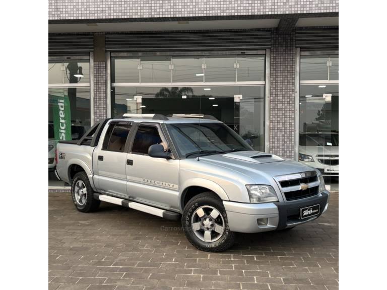 CHEVROLET - S10 - 2011/2011 - Prata - R$ 79.000,00