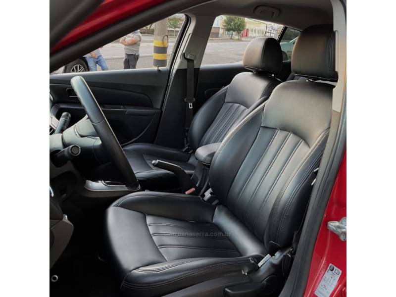 CHEVROLET - CRUZE - 2013/2013 - Vermelha - R$ 60.000,00