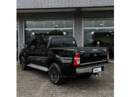 TOYOTA - HILUX - 2015/2015 - Preta - Sob Consulta