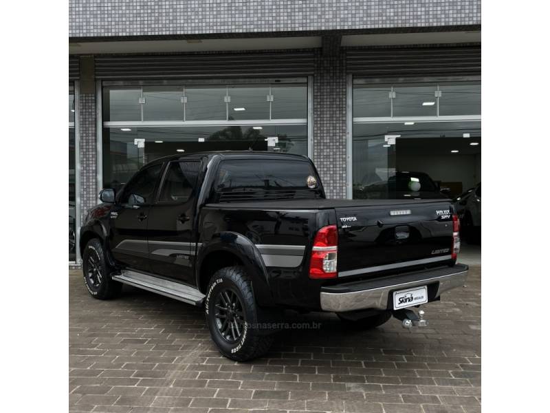 TOYOTA - HILUX - 2015/2015 - Preta - Sob Consulta
