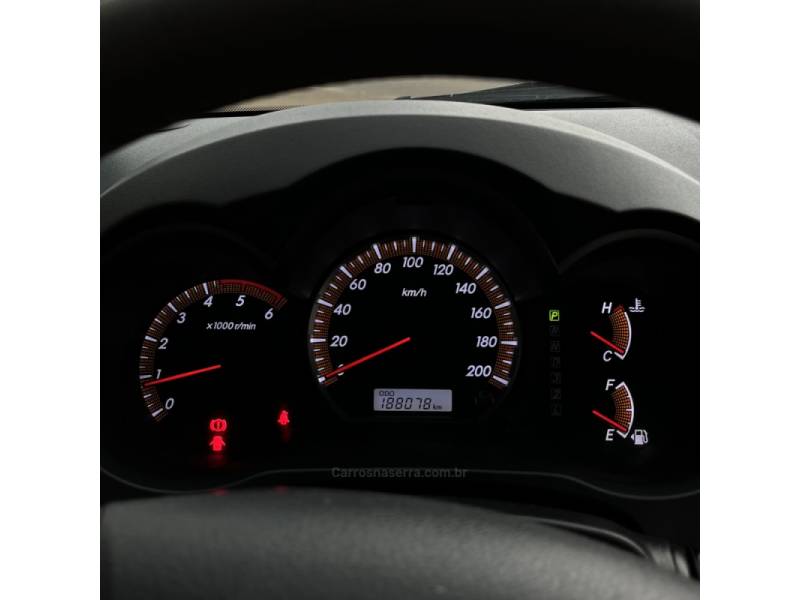 TOYOTA - HILUX - 2012/2012 - Prata - R$ 129.000,00