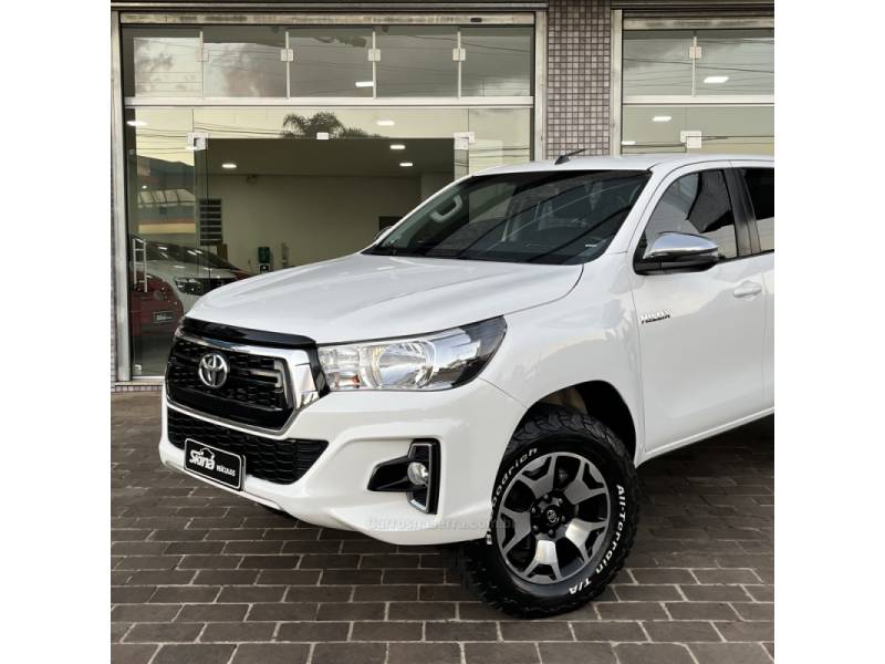 TOYOTA - HILUX - 2019/2019 - Branca - Sob Consulta