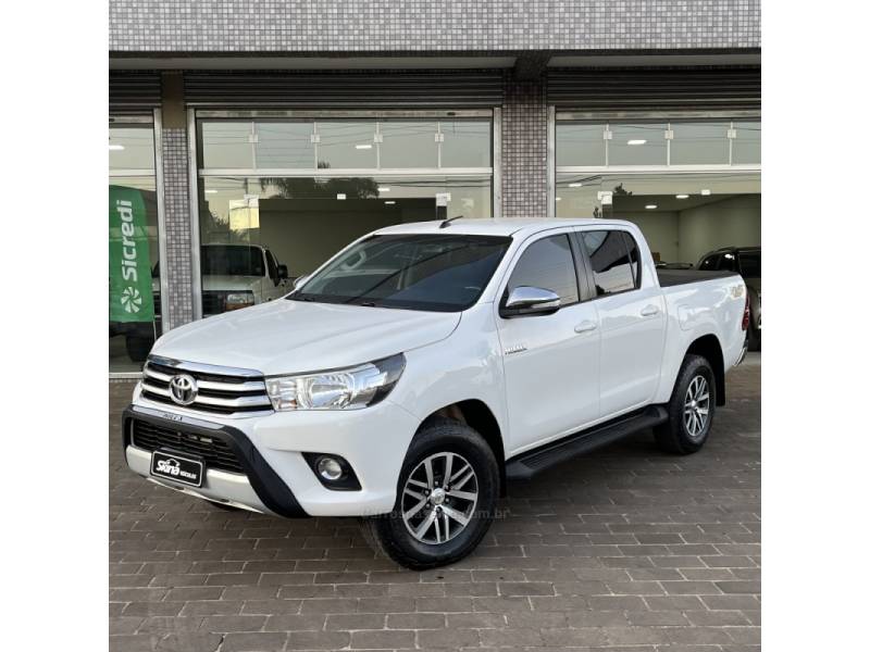 TOYOTA - HILUX - 2018/2018 - Branca - R$ 178.000,00