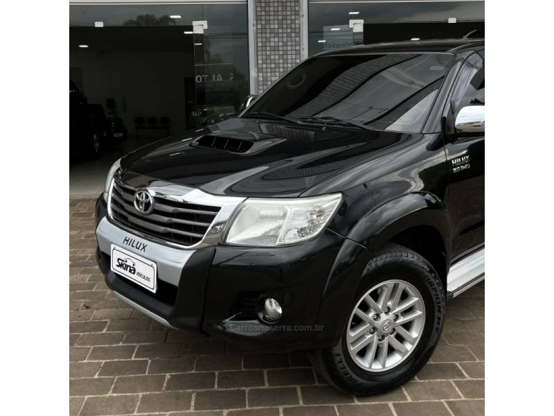 TOYOTA - HILUX - 2014/2014 - Preta - R$ 149.000,00