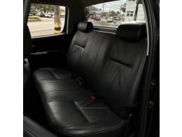 TOYOTA - HILUX - 2015/2015 - Preta - Sob Consulta