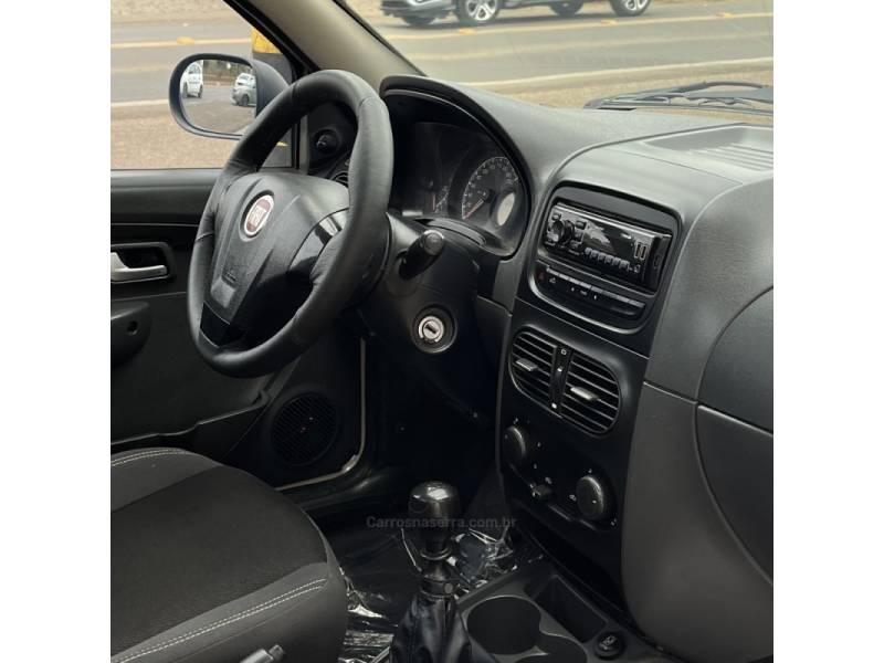 FIAT - STRADA - 2017/2017 - Branca - R$ 63.000,00
