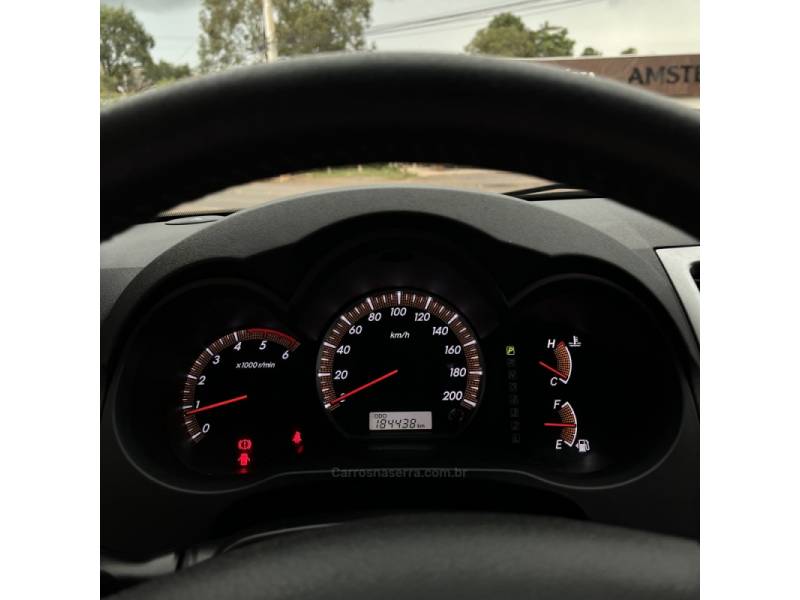 TOYOTA - HILUX - 2014/2014 - Preta - R$ 149.000,00