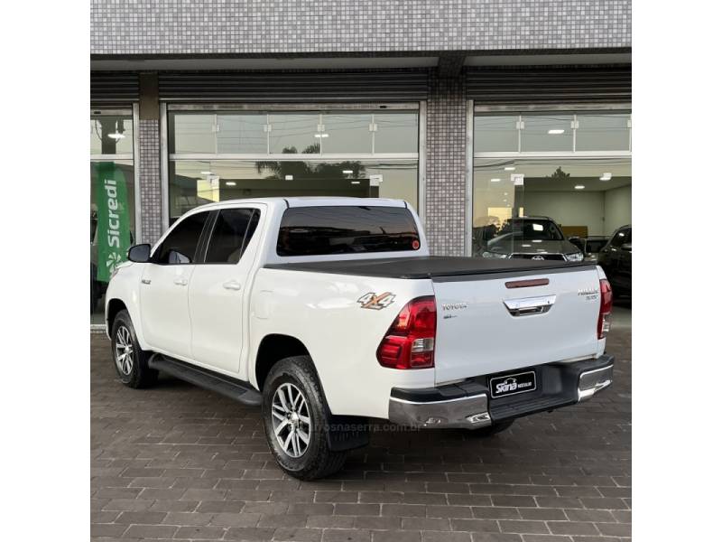 TOYOTA - HILUX - 2018/2018 - Branca - R$ 178.000,00