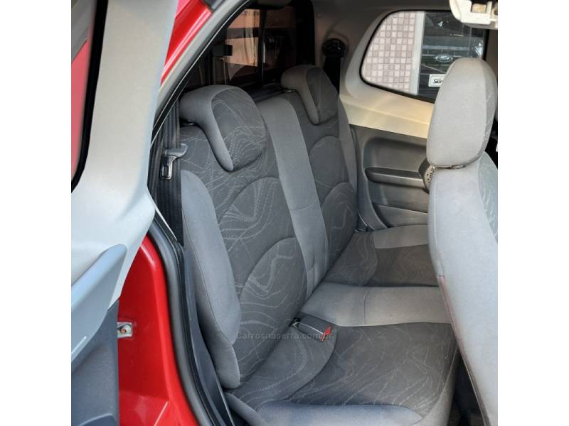 FIAT - STRADA - 2016/2016 - Vermelha - R$ 63.000,00