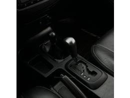 TOYOTA - HILUX - 2015/2015 - Preta - Sob Consulta