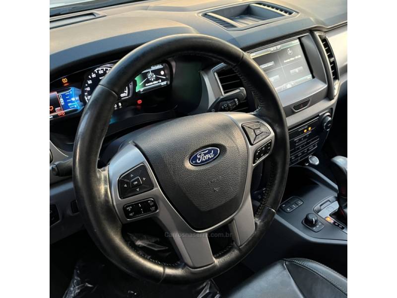 FORD - RANGER - 2017/2017 - Prata - R$ 139.900,00