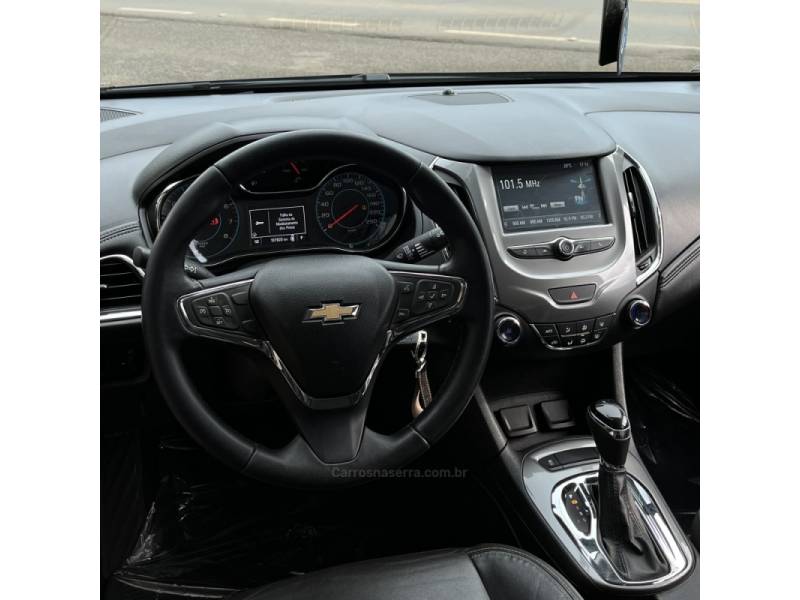 CHEVROLET - CRUZE - 2017/2017 - Preta - R$ 83.000,00