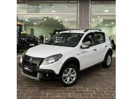 RENAULT - SANDERO - 2014/2014 - Branca - R$ 38.800,00