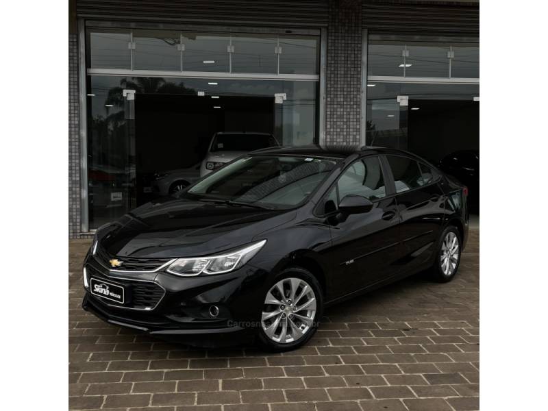 CHEVROLET - CRUZE - 2017/2017 - Preta - R$ 83.000,00