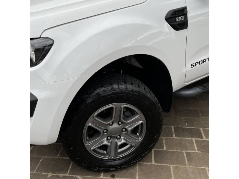 FORD - RANGER - 2018/2018 - Branca - R$ 125.000,00