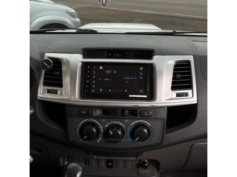 TOYOTA - HILUX - 2013/2013 - Branca - Sob Consulta