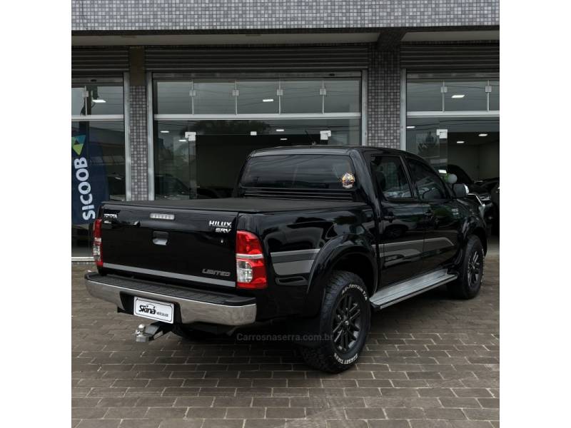 TOYOTA - HILUX - 2015/2015 - Preta - Sob Consulta