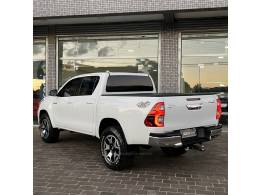 TOYOTA - HILUX - 2019/2019 - Branca - Sob Consulta