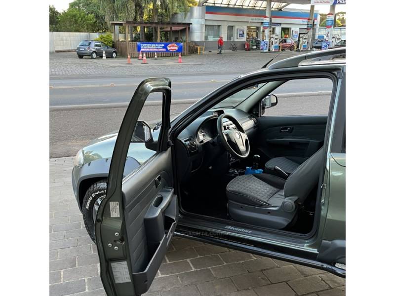 FIAT - STRADA - 2012/2013 - Verde - R$ 57.000,00