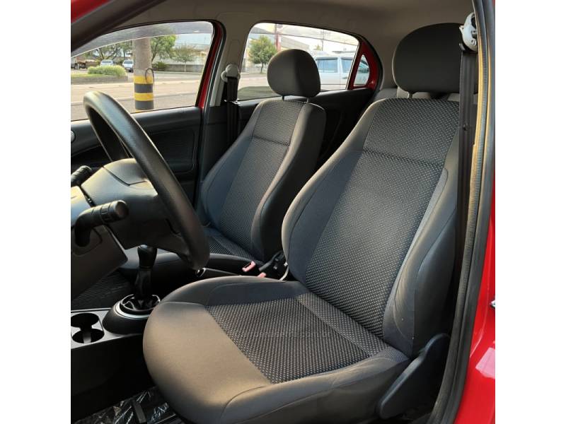 VOLKSWAGEN - GOL - 2016/2016 - Vermelha - Sob Consulta