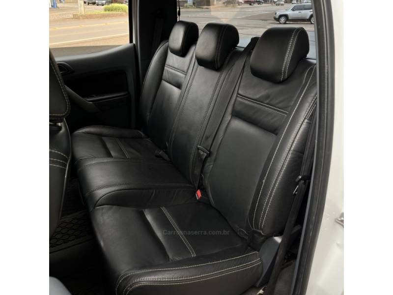 FORD - RANGER - 2018/2018 - Branca - R$ 125.000,00