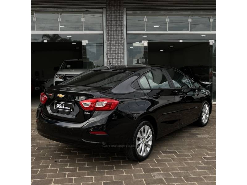 CHEVROLET - CRUZE - 2017/2017 - Preta - R$ 83.000,00