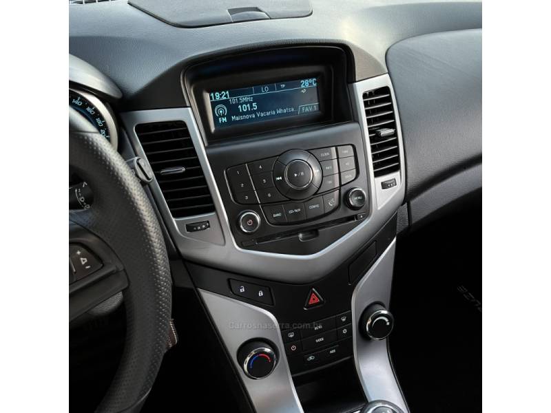CHEVROLET - CRUZE - 2013/2013 - Vermelha - R$ 60.000,00
