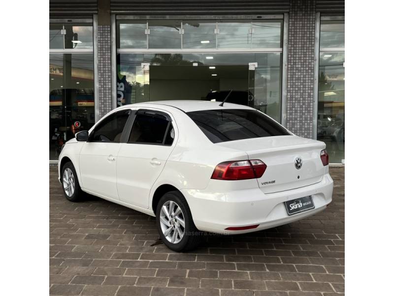VOLKSWAGEN - VOYAGE - 2021/2021 - Branca - R$ 55.700,00
