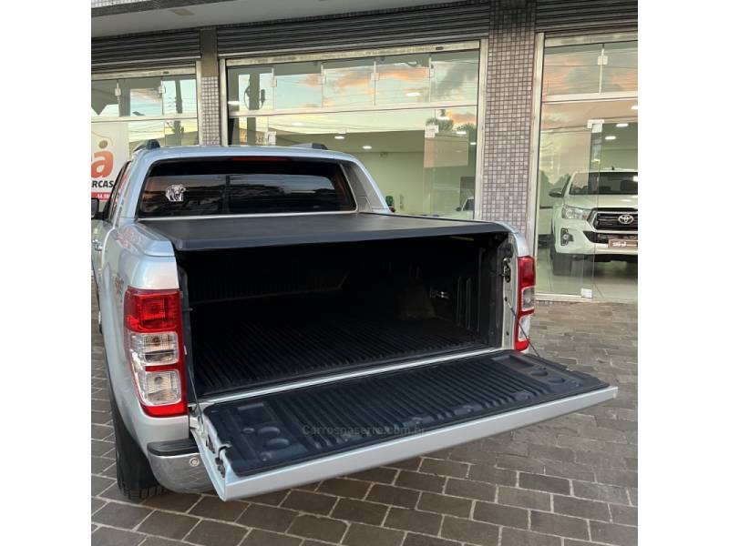 FORD - RANGER - 2017/2017 - Prata - R$ 139.900,00