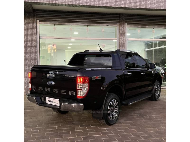 FORD - RANGER - 2023/2023 - Preta - Sob Consulta