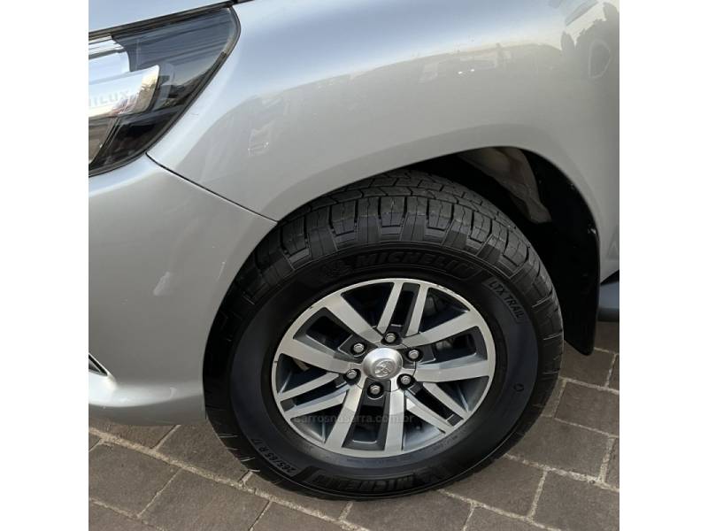 TOYOTA - HILUX - 2018/2018 - Prata - R$ 178.000,00