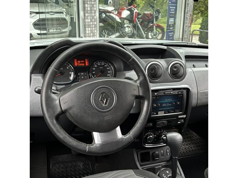 RENAULT - DUSTER - 2014/2014 - Branca - Sob Consulta