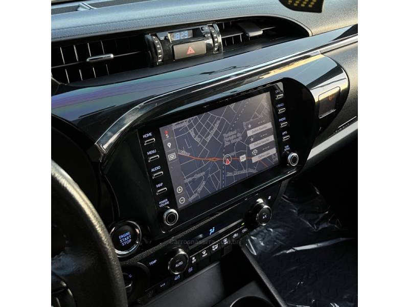 TOYOTA - HILUX - 2020/2020 - Preta - Sob Consulta