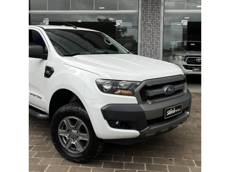 FORD - RANGER - 2018/2018 - Branca - R$ 125.000,00