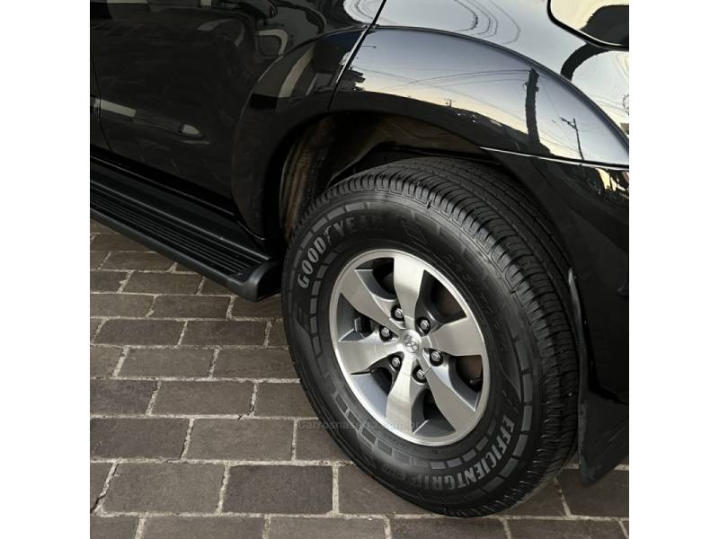 TOYOTA - HILUX SW4 - 2008/2008 - Preta - Sob Consulta